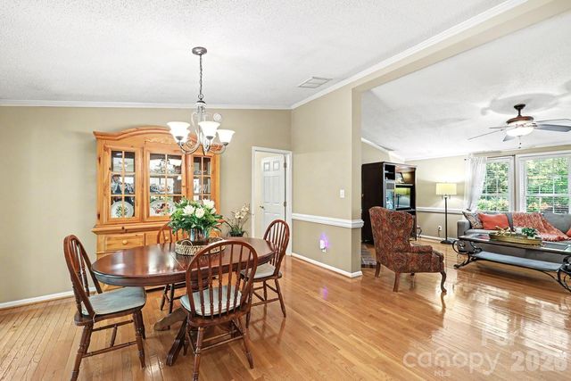 10112 Idlewild Road, Matthews, NC 28105