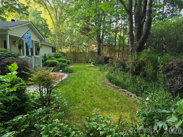 10112 Idlewild Road, Matthews, NC 28105