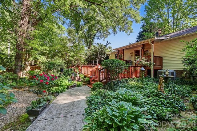 10112 Idlewild Road, Matthews, NC 28105