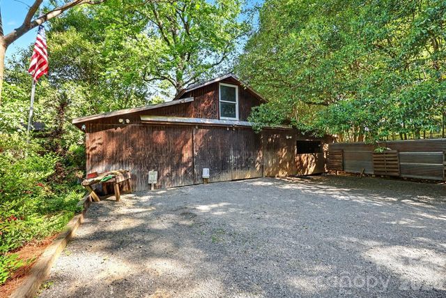 10112 Idlewild Road, Matthews, NC 28105
