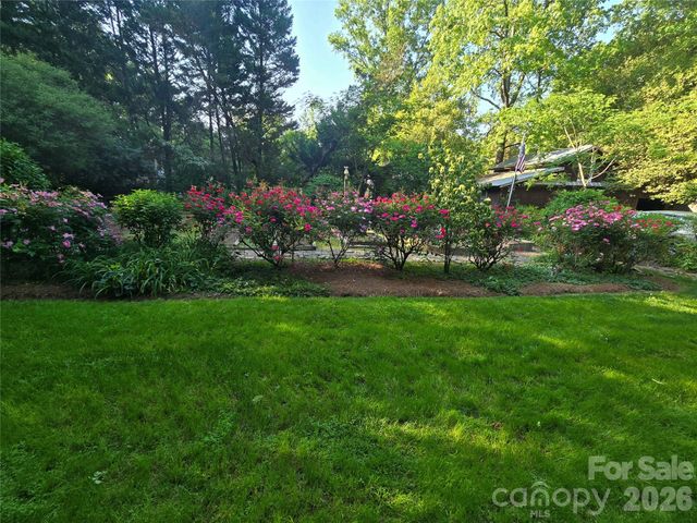 10112 Idlewild Road, Matthews, NC 28105