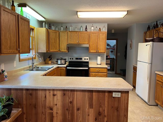 N7534 Monette Road, Munising, MI 49862