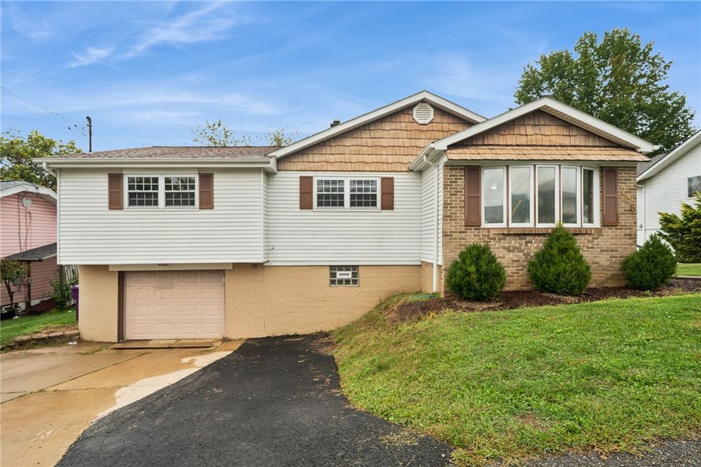 738 Zandona St, Plum Boro, PA 15068