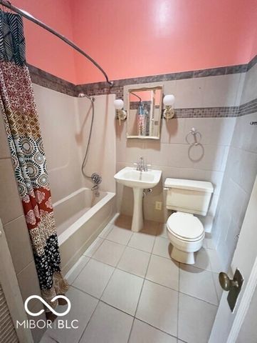 311 W 8th Street, Anderson, IN 46016