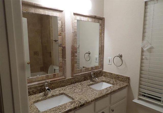 210 N Dreamweaver Circle, The Woodlands, TX 77380