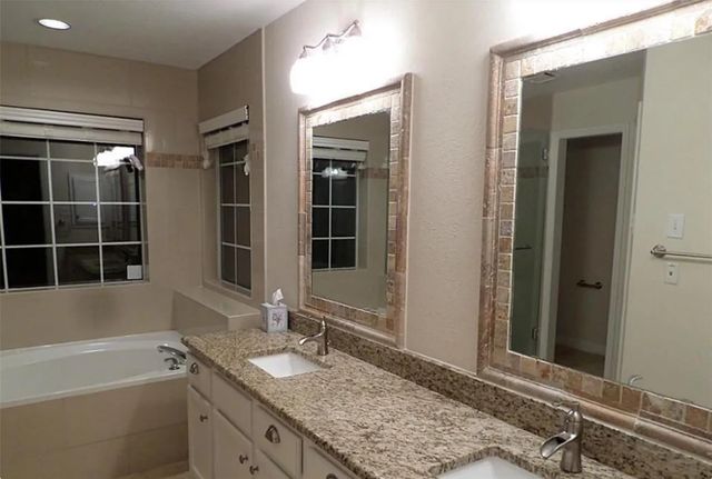 210 N Dreamweaver Circle, The Woodlands, TX 77380