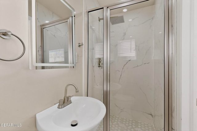 1515 DENNIS Circle, El Paso, TX 79925