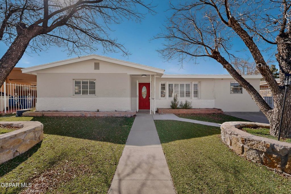 1515 DENNIS Circle, El Paso, TX 79925