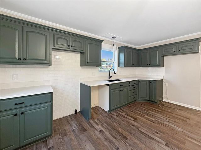 108 E 14th Street, Higginsville, MO 64037