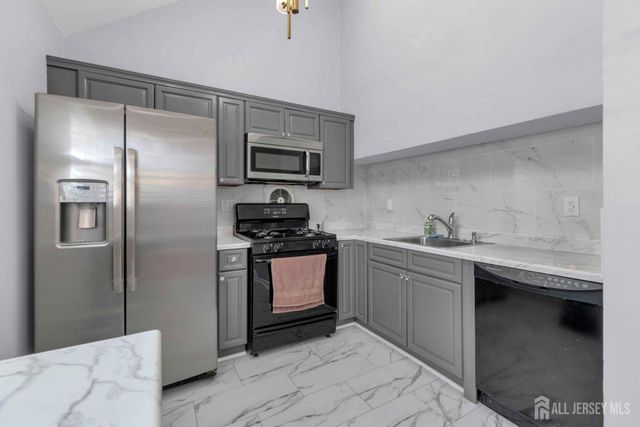 160 Brown Avenue, Woodbridge Proper, NJ 08830