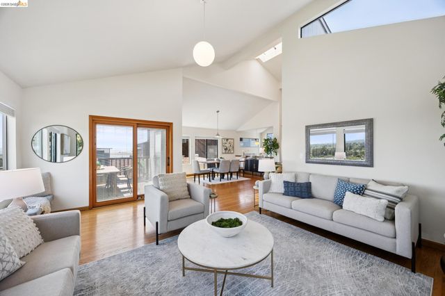 862 Hillside Ave, Albany, CA 94706
