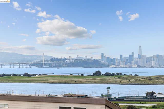 862 Hillside Ave, Albany, CA 94706