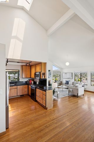 862 Hillside Ave, Albany, CA 94706