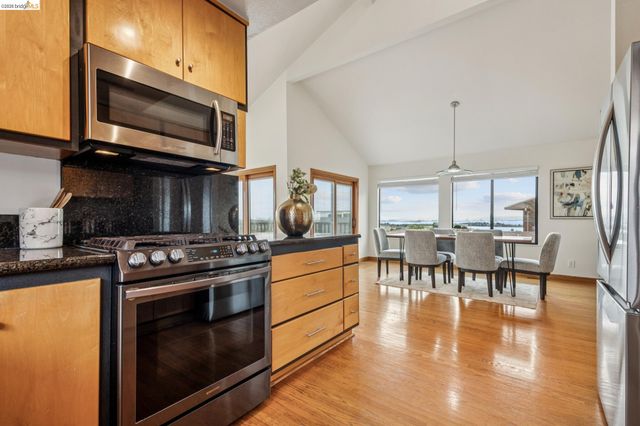 862 Hillside Ave, Albany, CA 94706