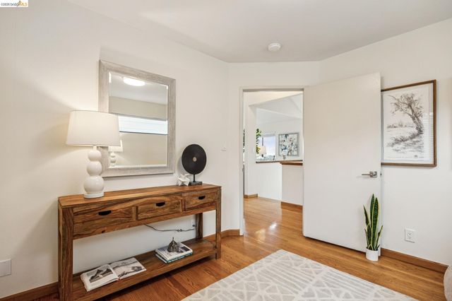 862 Hillside Ave, Albany, CA 94706