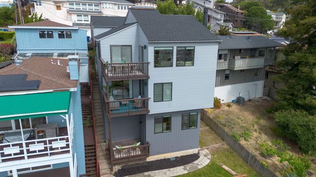 862 Hillside Ave, Albany, CA 94706