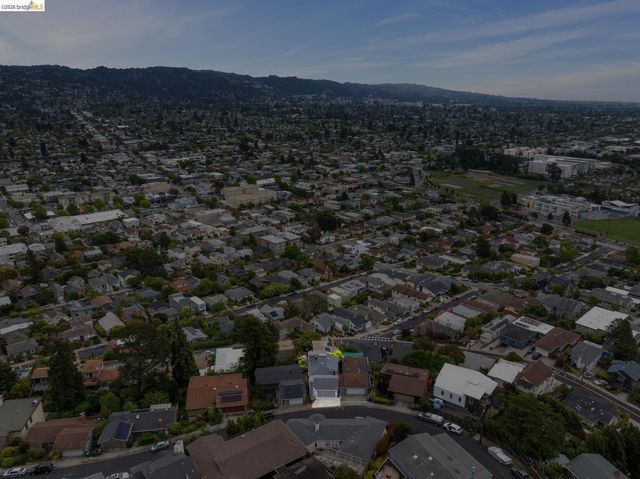 862 Hillside Ave, Albany, CA 94706