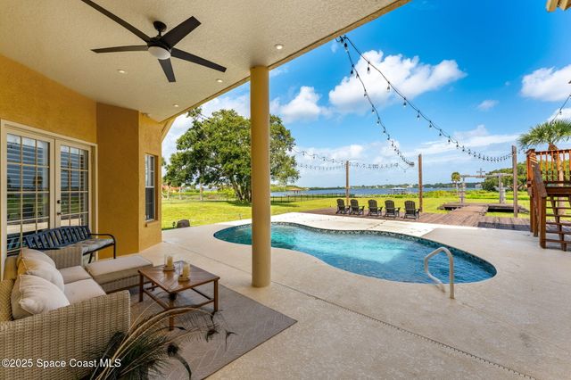 190 Stewart Drive, Merritt Island, FL 32952
