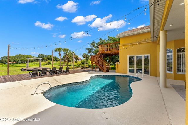 190 Stewart Drive, Merritt Island, FL 32952