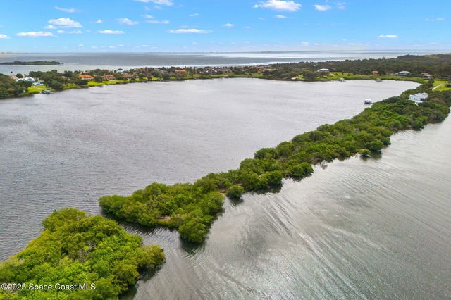 190 Stewart Drive, Merritt Island, FL 32952