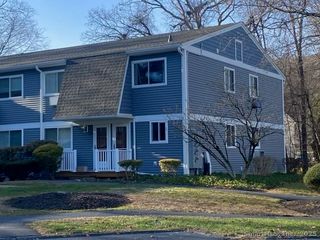6 Rose Lane 1-9, Danbury, CT 06810