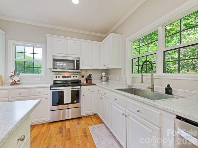114 Cool Water Trail, Sylva, NC 28779