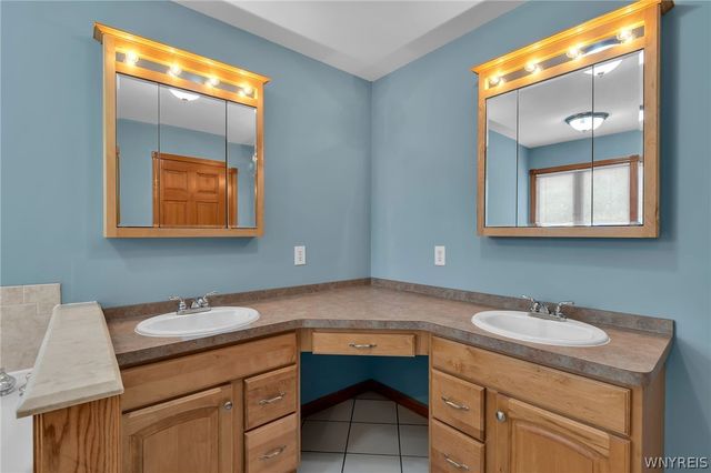 5113 William Street, Lancaster, NY 14086