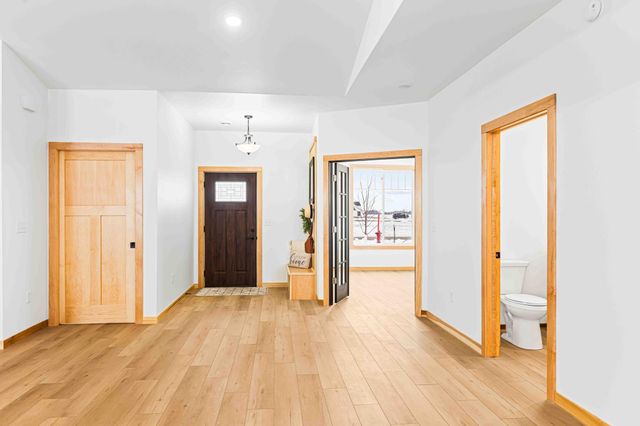 215 Emma Court, Mapleton, ND 58059