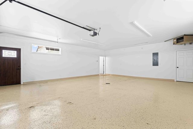 215 Emma Court, Mapleton, ND 58059