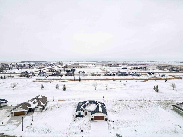 215 Emma Court, Mapleton, ND 58059