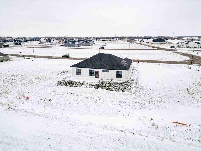 215 Emma Court, Mapleton, ND 58059