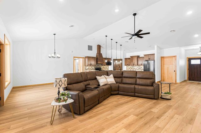 215 Emma Court, Mapleton, ND 58059