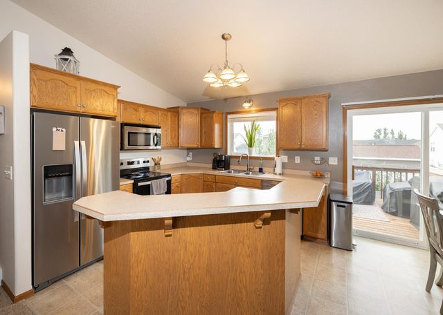 1017 Westport Parkway, West Fargo, ND 58078