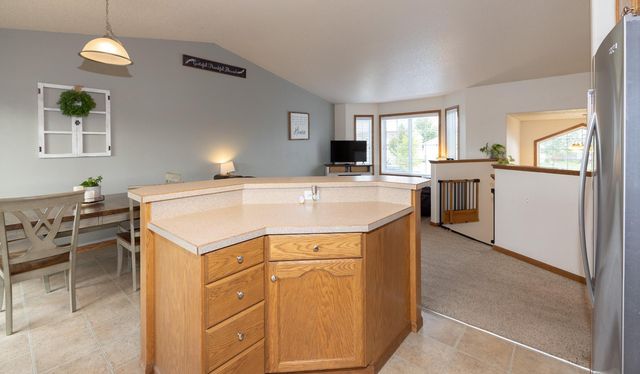 1017 Westport Parkway, West Fargo, ND 58078