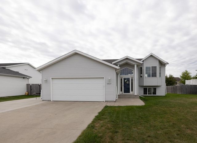 1017 Westport Parkway, West Fargo, ND 58078
