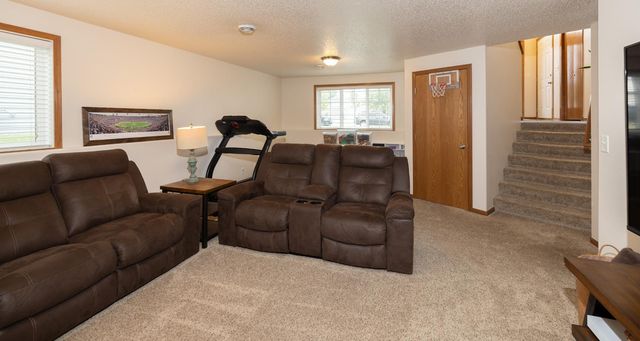 1017 Westport Parkway, West Fargo, ND 58078