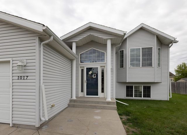 1017 Westport Parkway, West Fargo, ND 58078