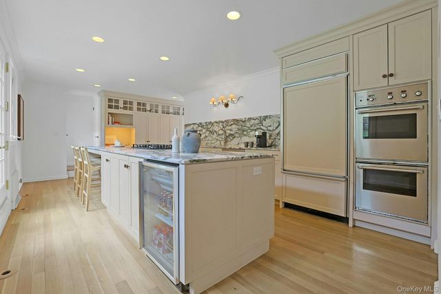 21 Tisdale Road, Scarsdale, NY 10583