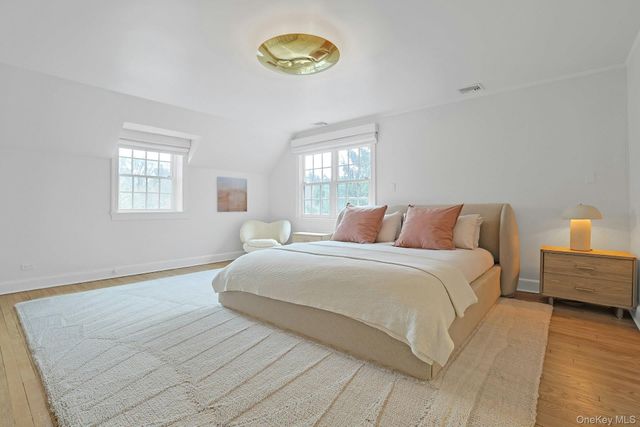 21 Tisdale Road, Scarsdale, NY 10583