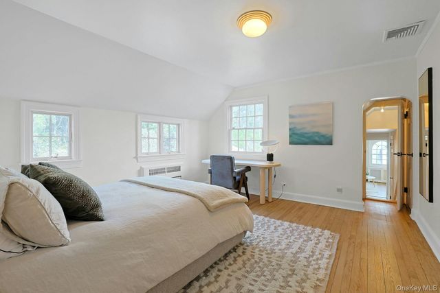 21 Tisdale Road, Scarsdale, NY 10583