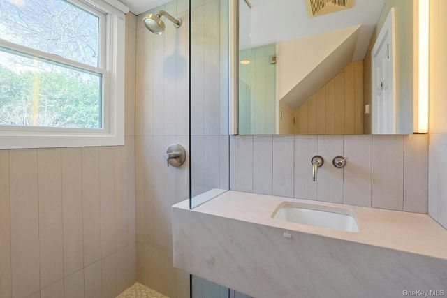 21 Tisdale Road, Scarsdale, NY 10583