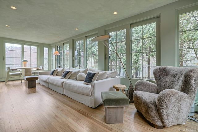 21 Tisdale Road, Scarsdale, NY 10583