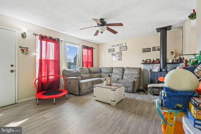 24 ANCHOR RD, Barnegat, NJ 08005