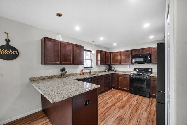 6870 Wallace Street, Merrillville, IN 46410