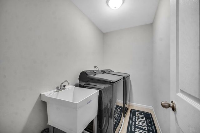 6870 Wallace Street, Merrillville, IN 46410