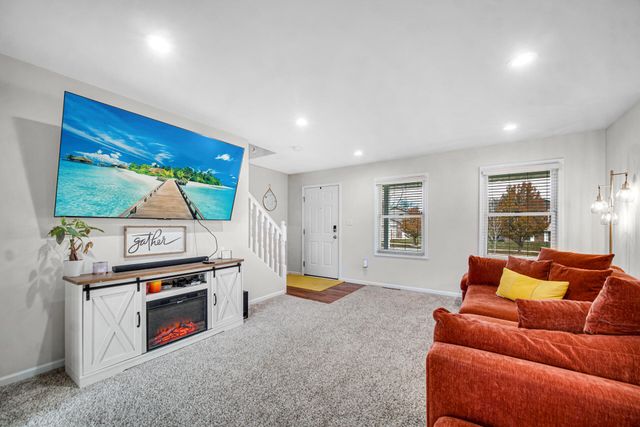 6870 Wallace Street, Merrillville, IN 46410