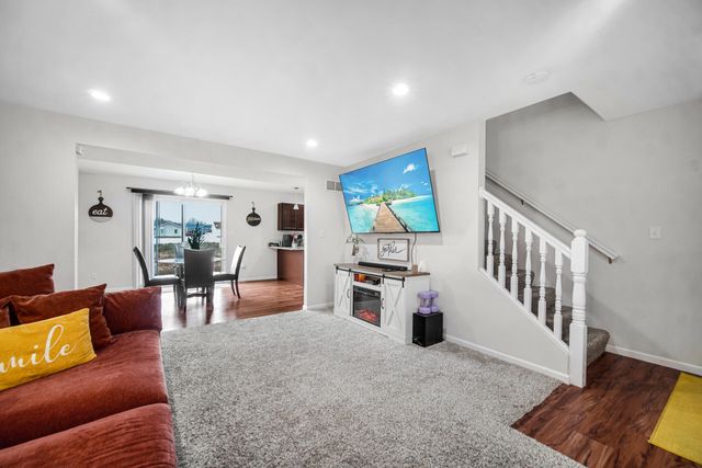 6870 Wallace Street, Merrillville, IN 46410