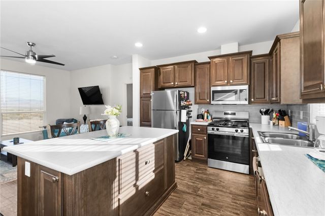 3065 S Kaibab Road, Golden Valley, AZ 86413