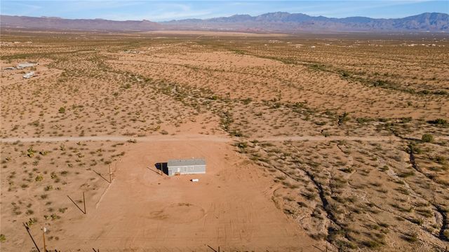 3065 S Kaibab Road, Golden Valley, AZ 86413