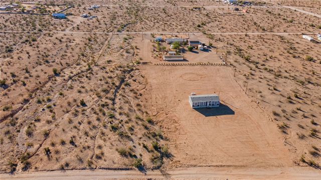 3065 S Kaibab Road, Golden Valley, AZ 86413